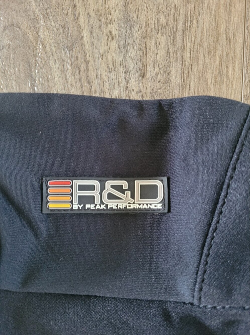 Vintage Peak Performance Jacket - Picture 9 of 10